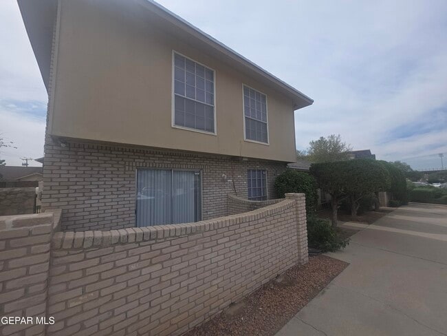 10908 Bob Stone Dr