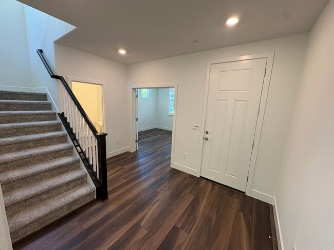 Photo - Beautiful 4 Bedroom 3 Bath Brentwood Home With SOLAR