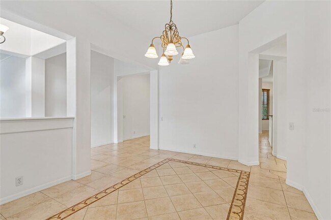 Photo - 2204 Elizabeth Way