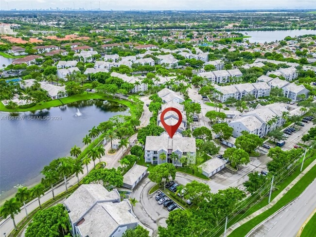 Building Photo - 11185 SW 6th St Unit 301