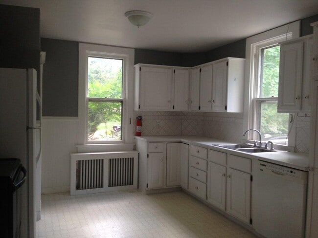 Photo - 239 W Arrowhead Rd