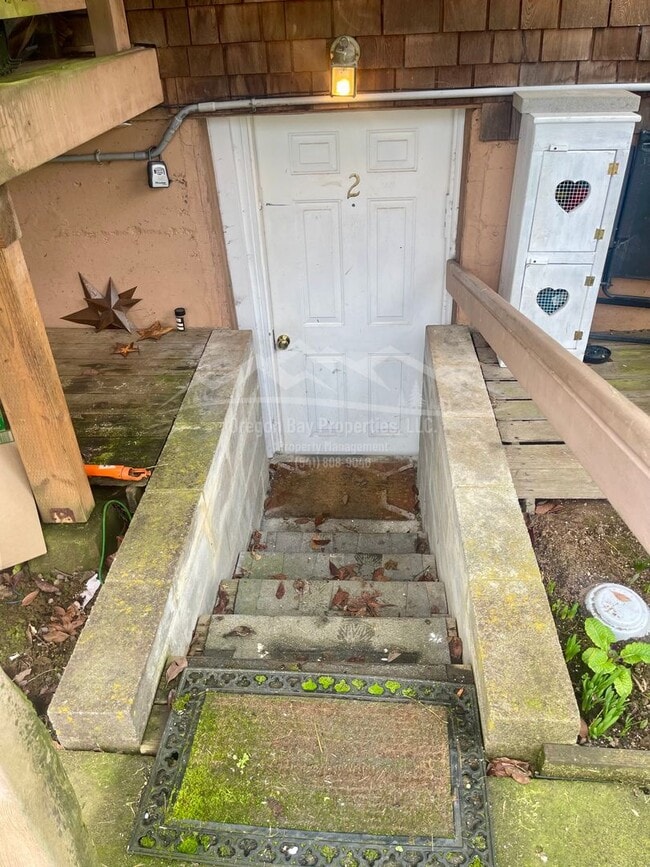 Building Photo - N. Dean St Apts. Unit 440 E. 3rd St #2