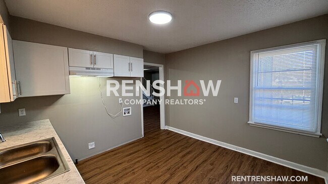 Photo - 1526 Railton Rd