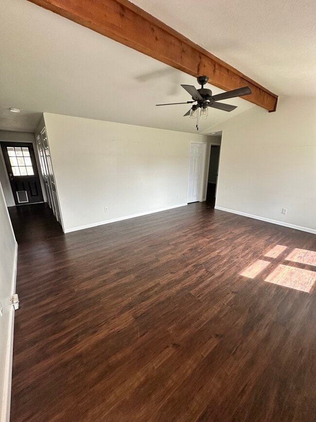 Photo - 413 W Elm St