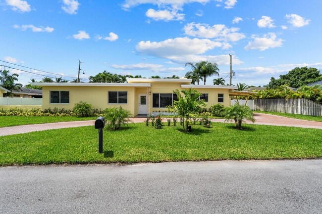 Photo - 7531 Edgewater Cir
