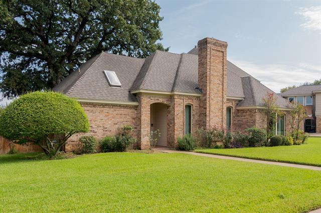 Photo - 704 Shady Ln