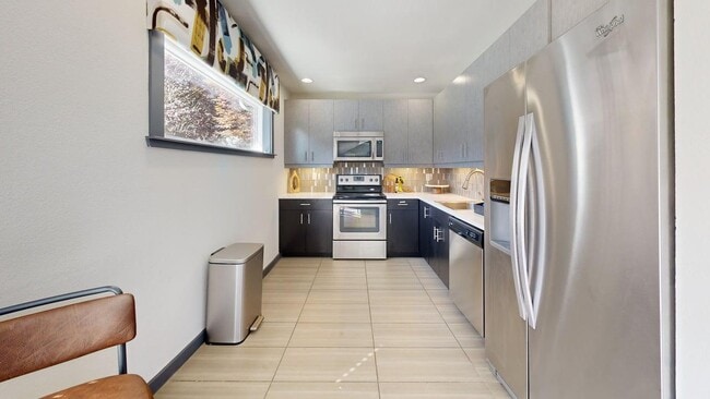 Ellyson Apartment Homes