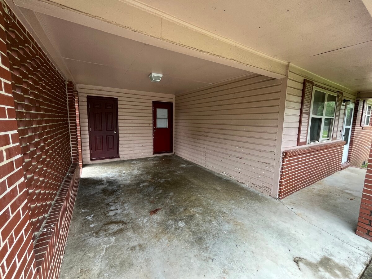 Photo - 214 Palomino Ln