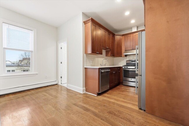 Photo - 202 Bowers St