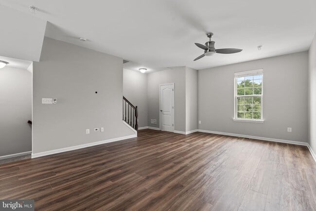 Photo - 9442 Adelaide Ln