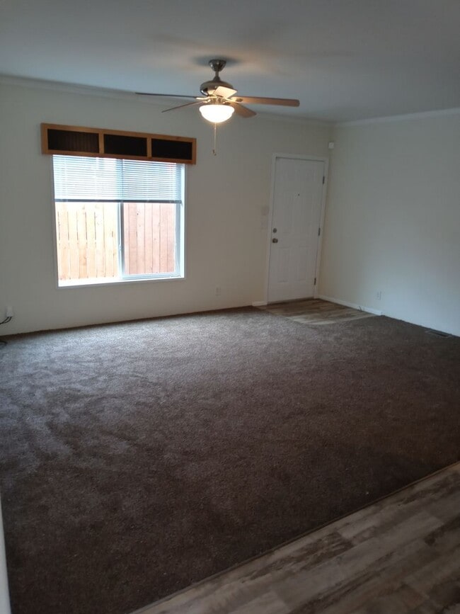 Photo - 3bd/2 bath Mobile Home Available now!