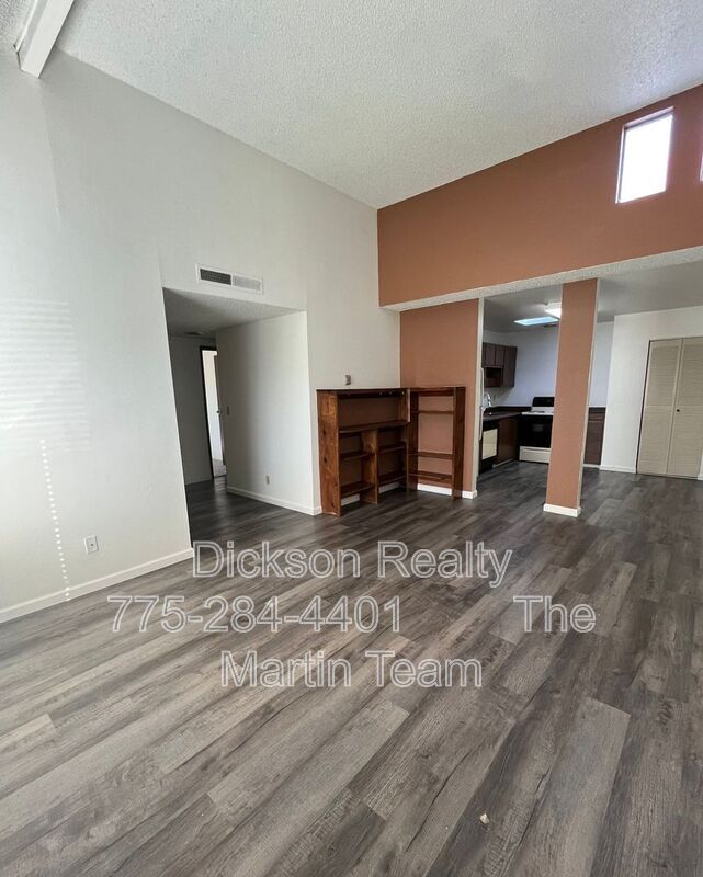 1005 Baywood Dr