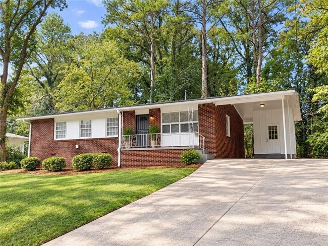 Building Photo - 2319 Collier Dr