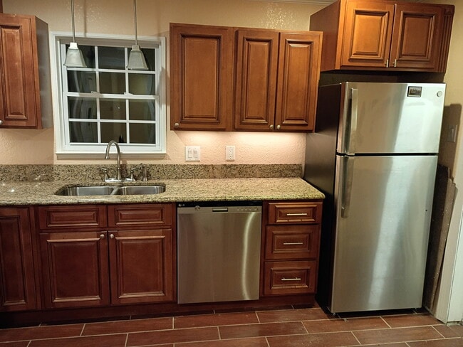 Photo - 4404 Monna St