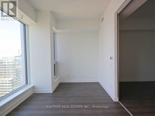 Photo - 8 Wellesley St E Unit 3106