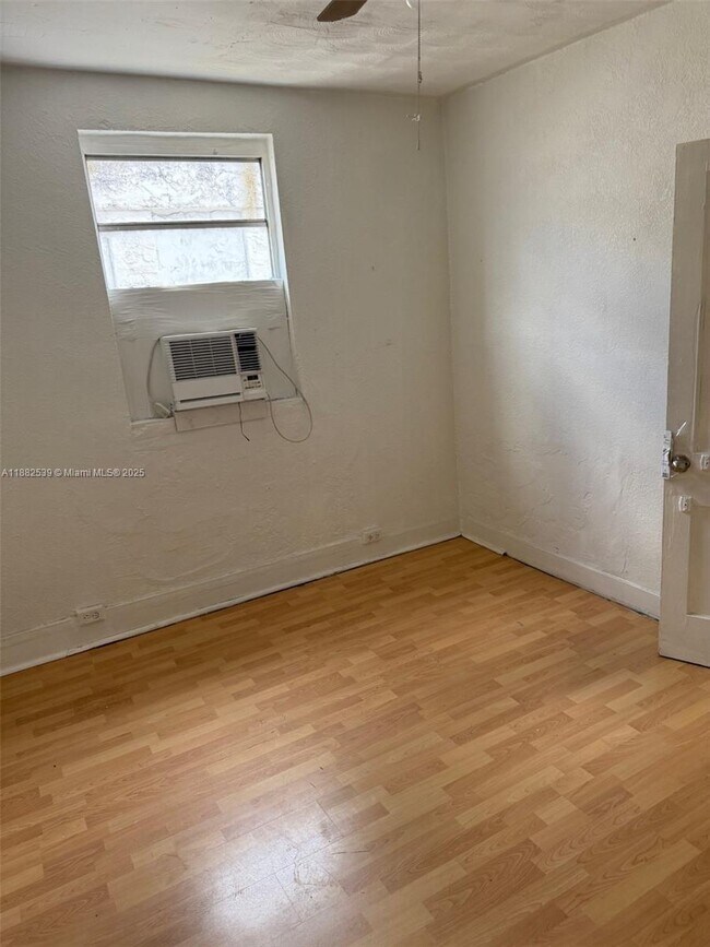 Photo - 5 N Federal Hwy Unidad 1