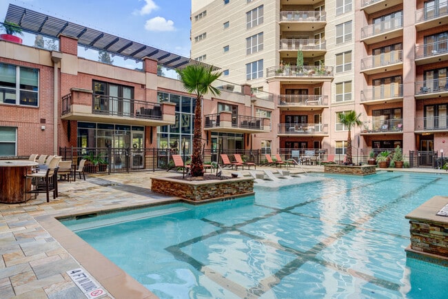 Building Photo - Hollings Post Oak