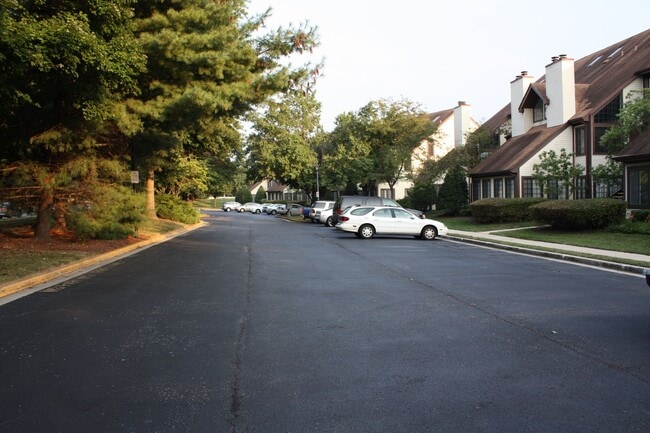 Photo - Crofton 2 bed , 2 bath, 2 level condo