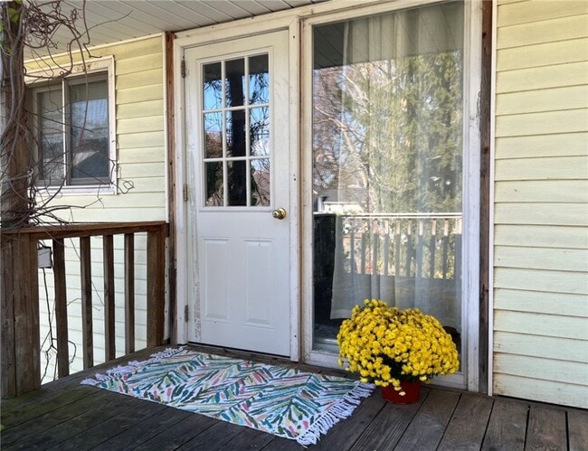 Photo - 404 Perry St