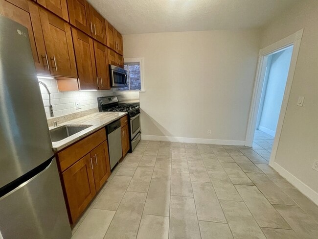 Photo - 24 Wellington St Unit 2