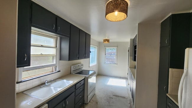 Photo - 2421 13th Ave