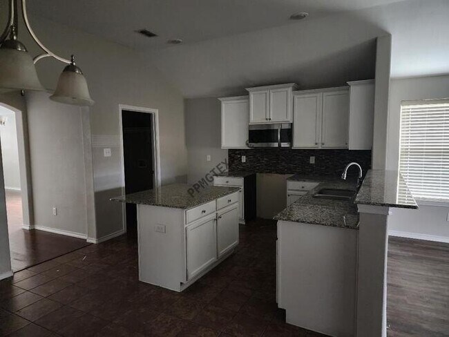 Photo - 12112 Castleford Way