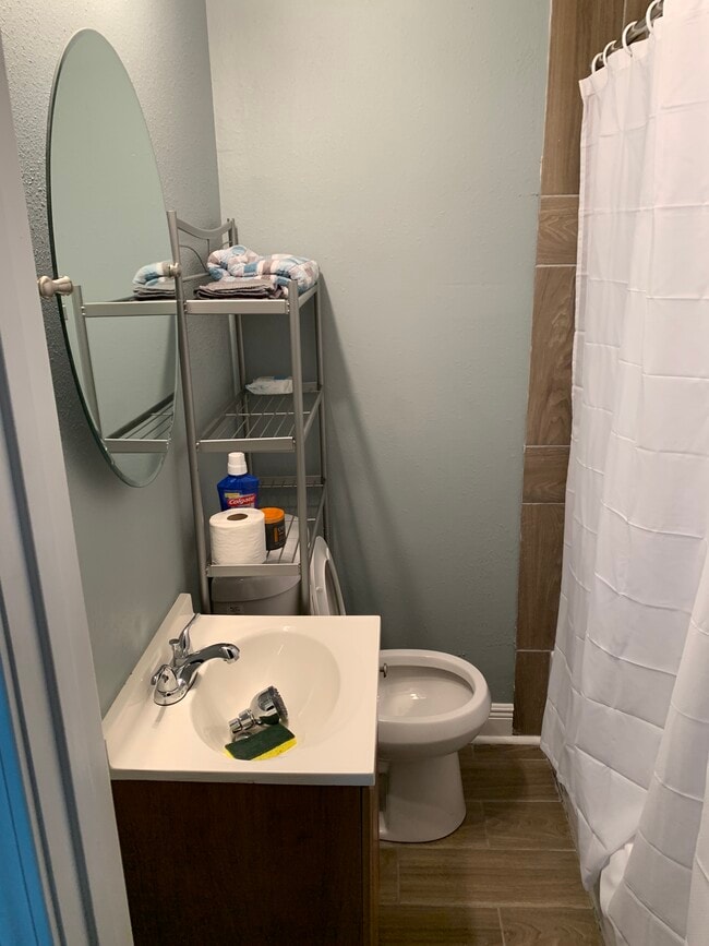 Photo - 3219 Fern St