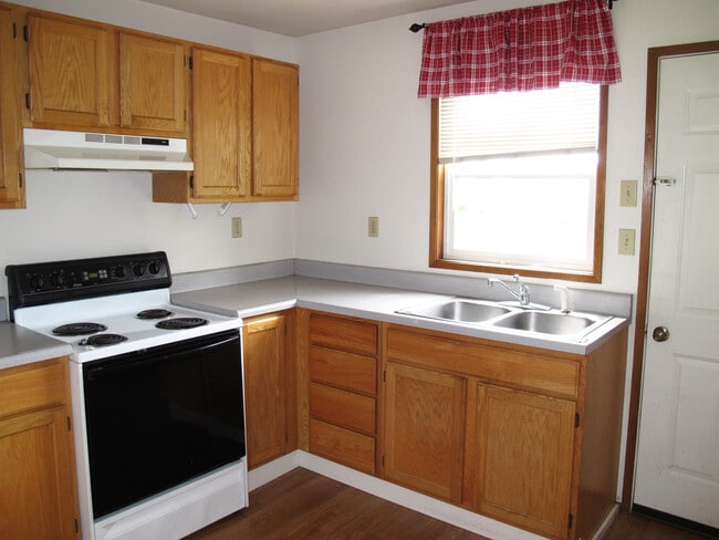 Photo - Stewart (1001 NW Crosby Ave) Unidad 1