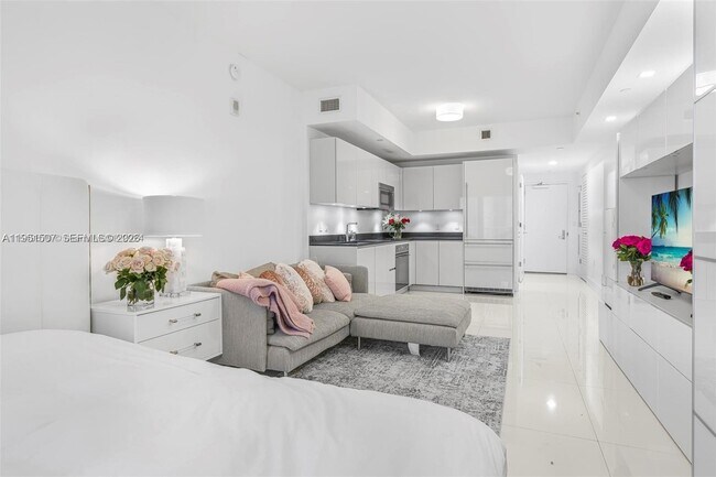 Photo - 1010 Brickell Ave Unit 1710