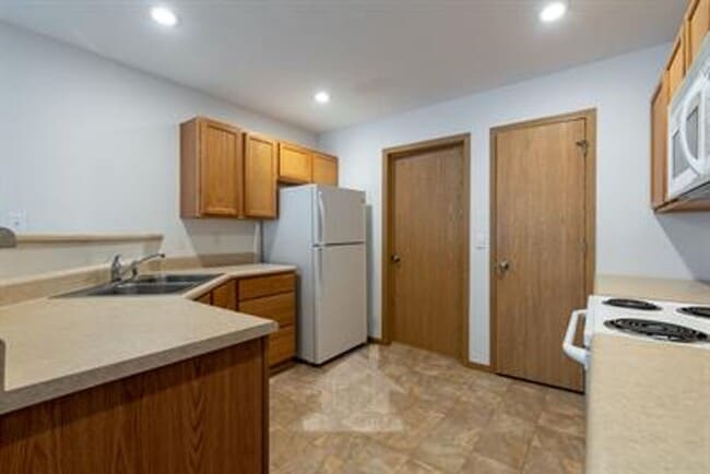 Photo - PRE-LEASING! Duplex in Rogersville