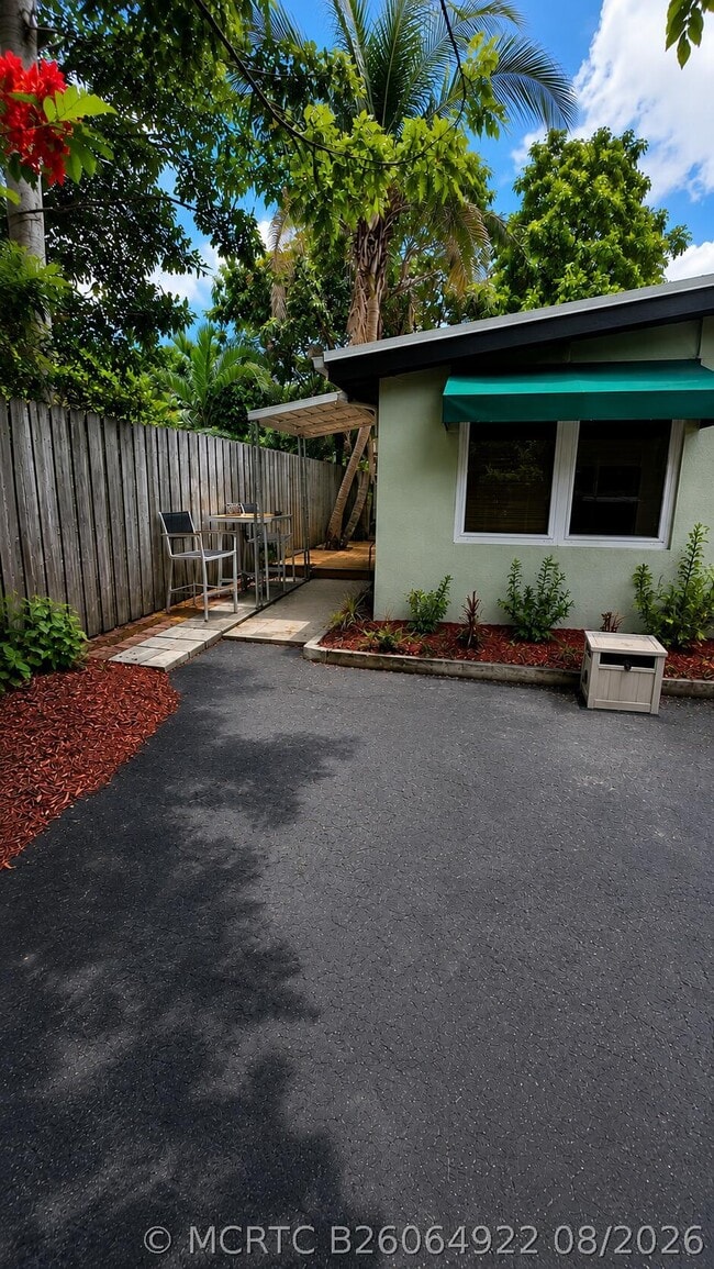 Photo - 1716 NE 17th Way