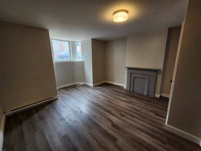 Photo - 95-95 Hazen St Unit 1