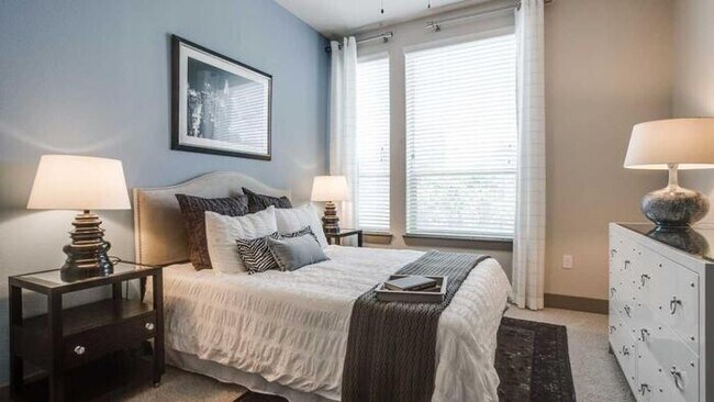 Photo - 2828 Lemmon Ave E Unidad b9