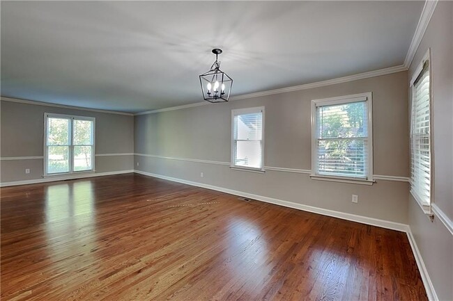 2427 Brookvine Ln