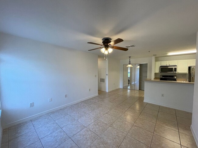 Photo - ANNUAL RENTAL - VANDERBILT PLACE-CAMDEN COVE 2 BED 2 BATH Unidad 2105