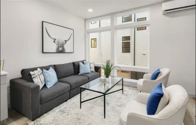 Photo - 1012 NE 92nd St