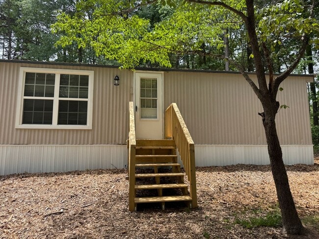 Photo - NEWLY UPDATED Two Bedroom Home in Troutman!! Unit 126 Marlo Loop