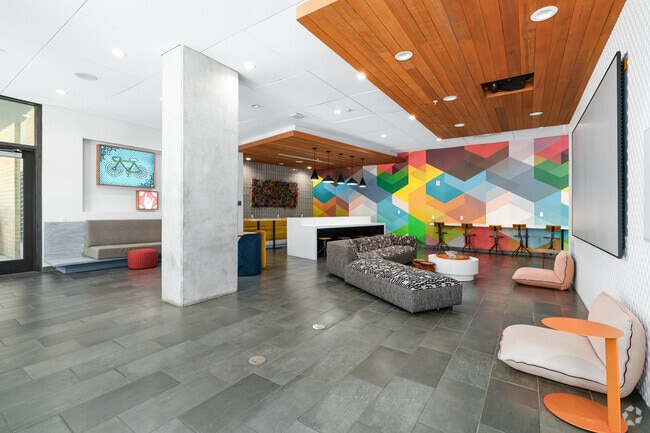 Casa club - Skyloft Austin