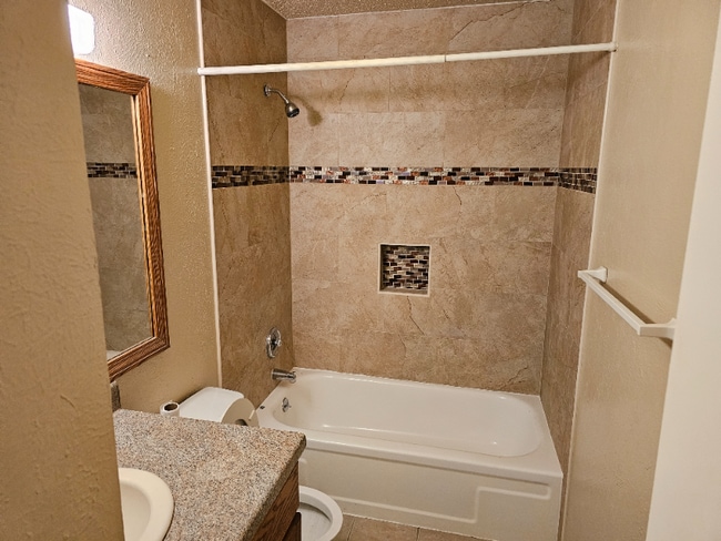 Photo - 1733 Crystal Way