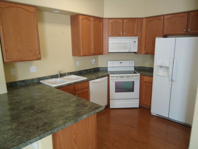 Photo - 2 bedroom, 2.5 bath and a loft in a quiet neighborhood