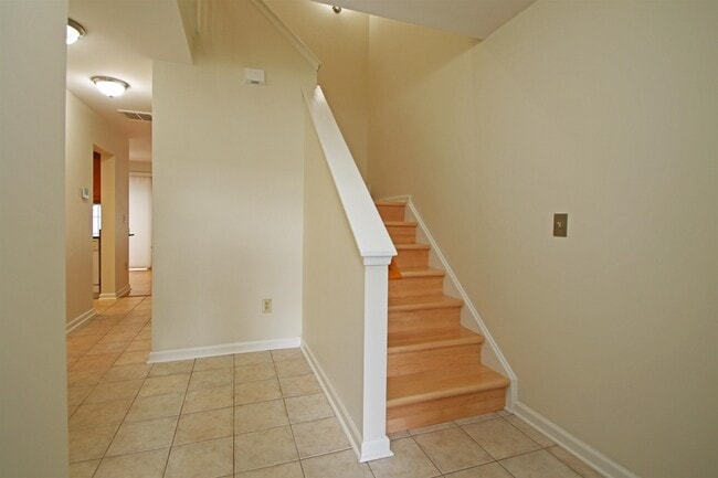 Photo - 2411 Avonlea Ln