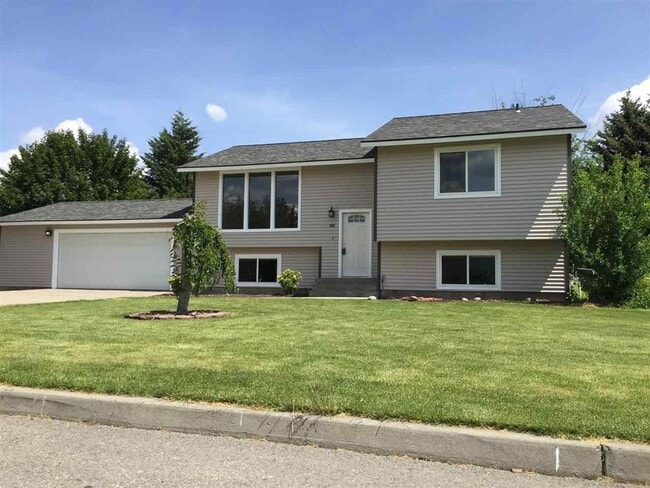 Building Photo - $2,100 / 4br - 1969ft2 - ?? Newman Lake 4B... Rental