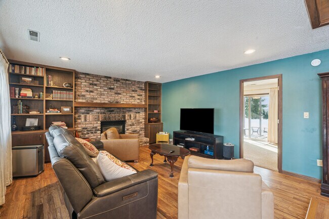 Photo - 1245 Michelle Ct