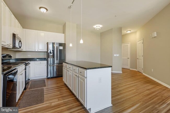 Photo - 2720 S Arlington Mill Dr Unit 1102