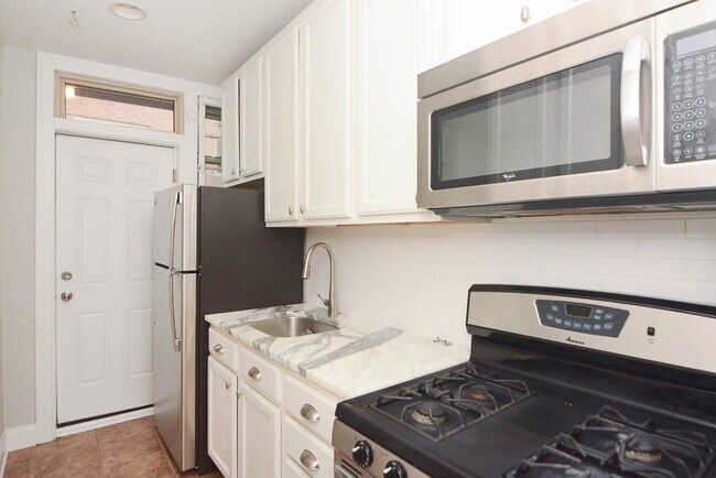 447 W Surf St Unit S4