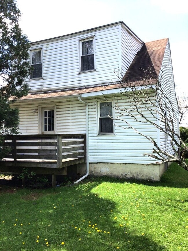 Building Photo - 131-135 Munster Rd Unit 135 B