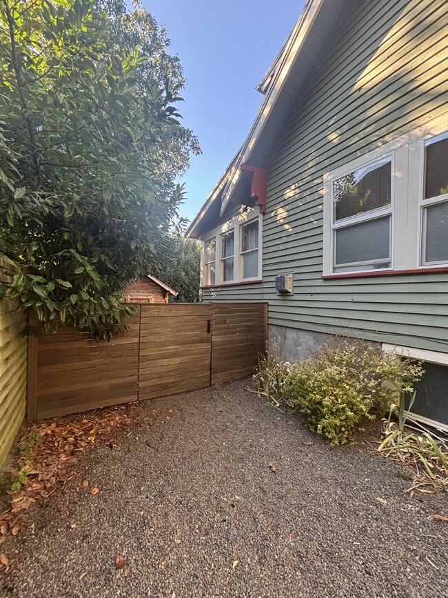 Photo - 8015 N John Ave Unit Upper