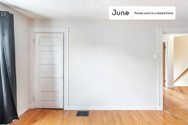 Photo - Room in Shared 6 bed/1.5 bath home Unidad E