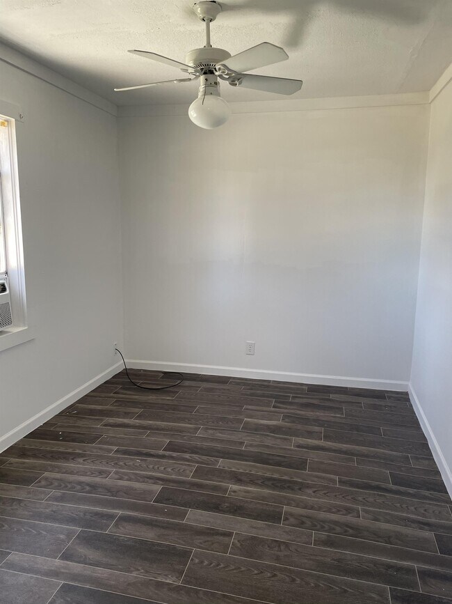 Photo - 4422 Ulen Ln