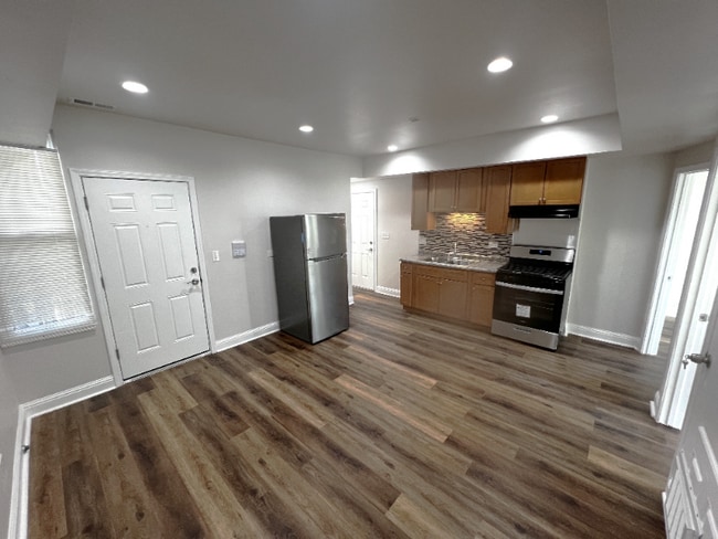 Photo - 8617 S Ashland Ave Unit 2D